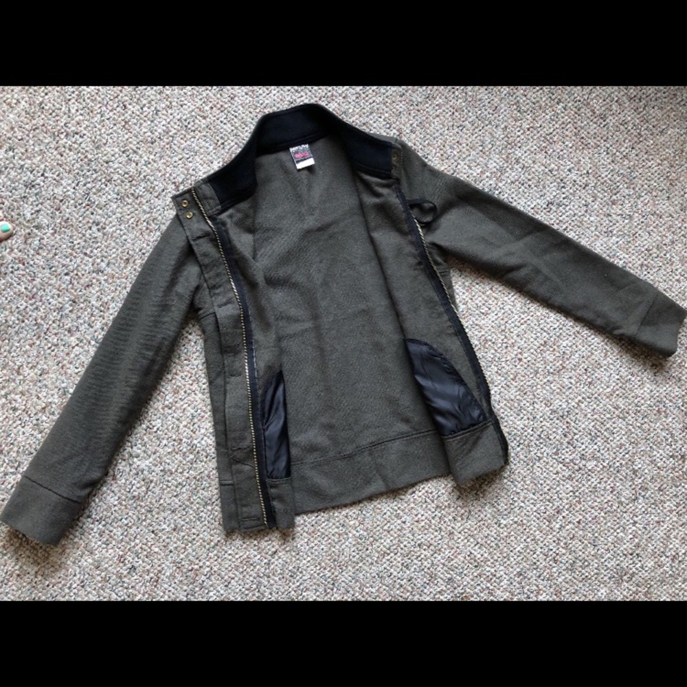 Spring/Fall Jacket - Picture 4 of 4